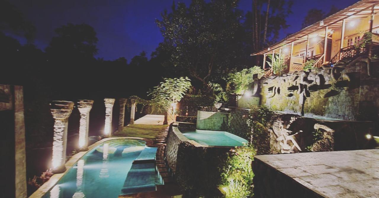 Avalon Ubud Castle & Spa Exterior photo